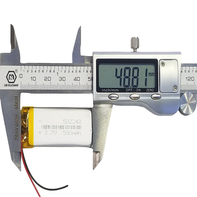 بطارية ليثيوم بوليمر خفيفة الو - مراجعة Electronics And Gadgets Ce وسعره